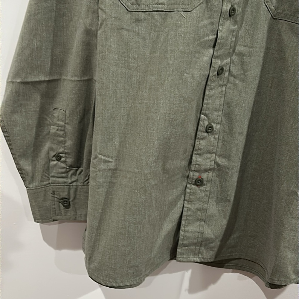 Wrangler® Men's Relaxed Fit Long Sleeve Woven Shirt Size XL - Picture 7 of 10